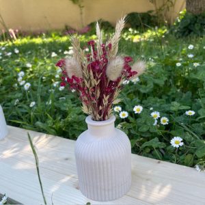bouquet de fleurs séchées et son vase